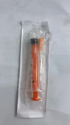 سرنجة رضع 3 سم . 3CM SYRINGE FOR INFANT